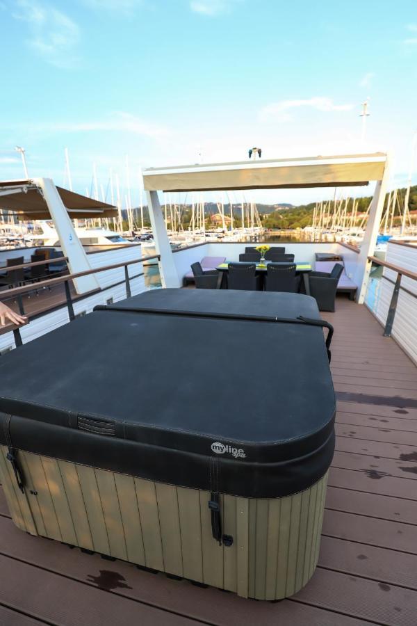 Floating Sea House Soncek Lägenhet Portorož Exteriör bild