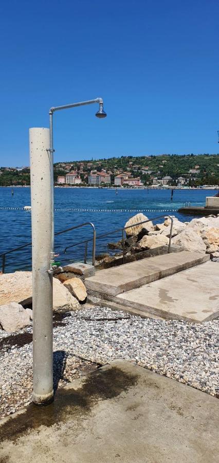 Floating Sea House Soncek Lägenhet Portorož Exteriör bild