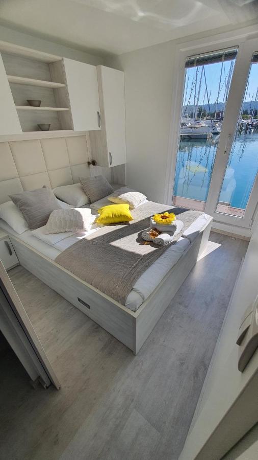 Floating Sea House Soncek Lägenhet Portorož Exteriör bild